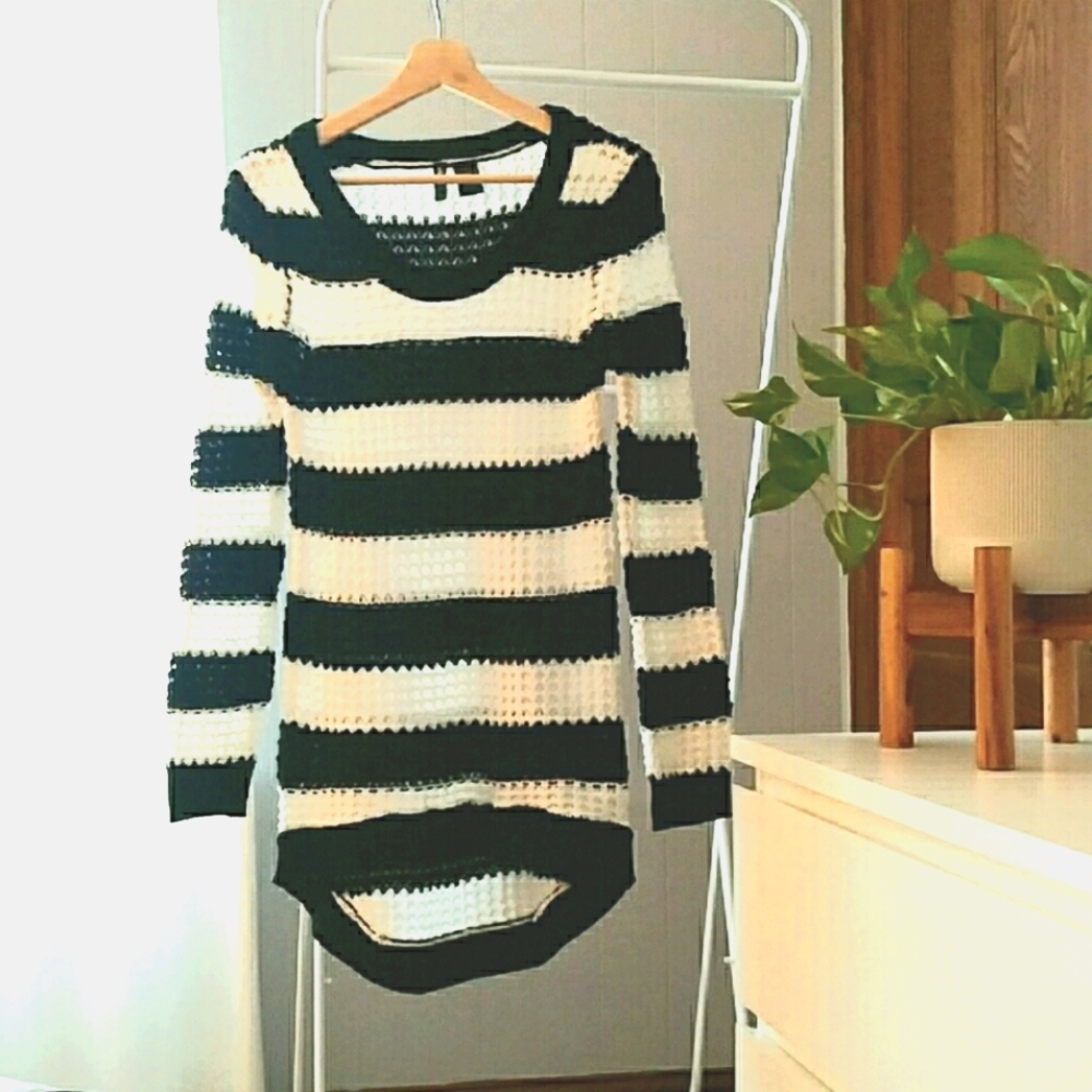 Ultra Flirt knit striped Sweater long